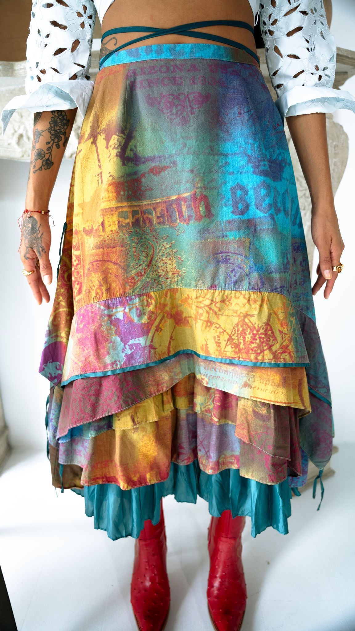 VINTAGE 90'S BLUE ABSTRACT WRAP SKIRT