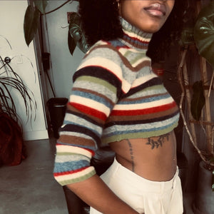CROPPED MULTICOLORED SWEATER